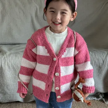 Свитер, пальто, детская широкая полоса, осень-зима, новый вязаный кардиган с V-образным вырезом для корейских девочек, однорядный сладкий кардиган для девочек
