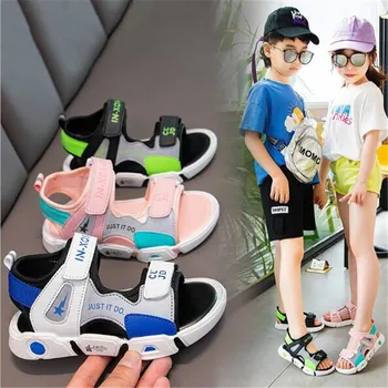 Детские сандалии 2021 летние новые модные сандалии для девочек в тон с мягкой подошвой, нескользящая повседневная пляжная обувь